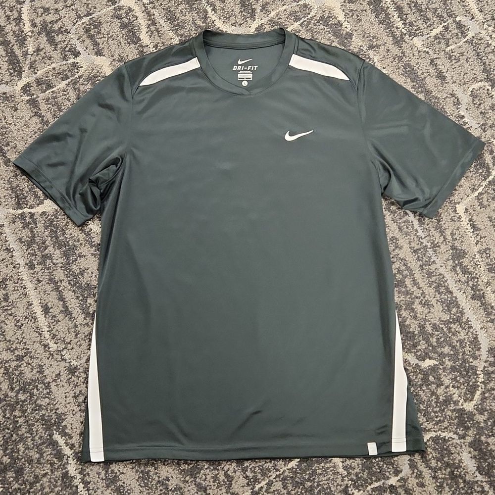 Nike Dri Fit Shirt L